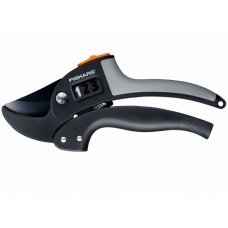 FISKARS Секатор контактный  PowerStep с храповым механизмом (111670)